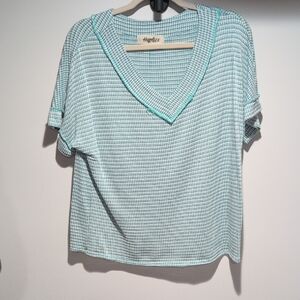 Haptics Mint Green V-Neck Short Sleeve Top